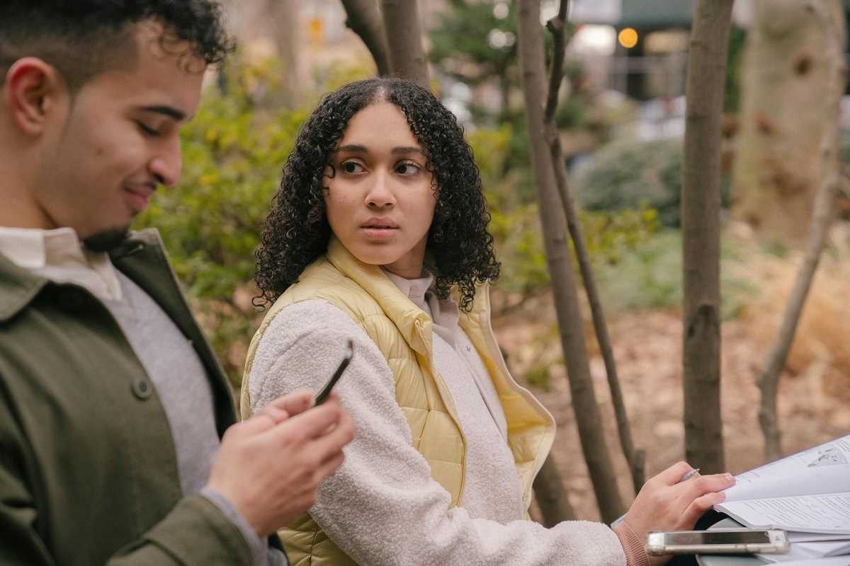 Are You Overthinking, or Are They Actually Sending Mixed Signals?